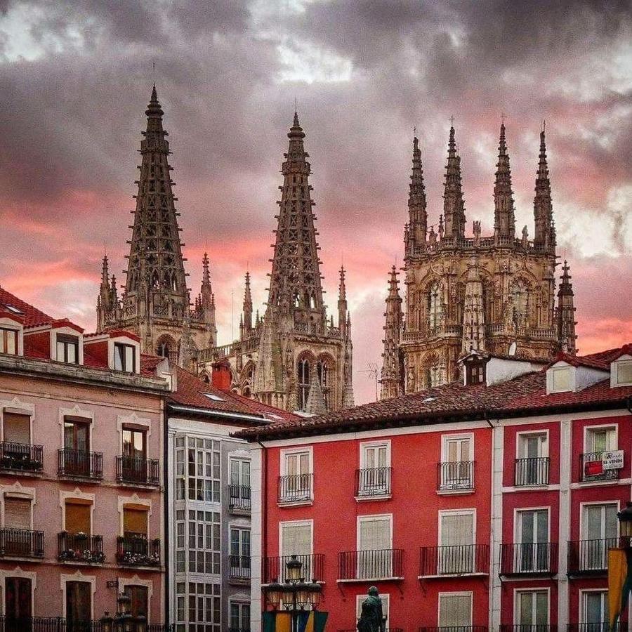 Atuaire Home Vivienda En Perfecta Ubicacion Al Lado De La Catedral De Бургос Экстерьер фото